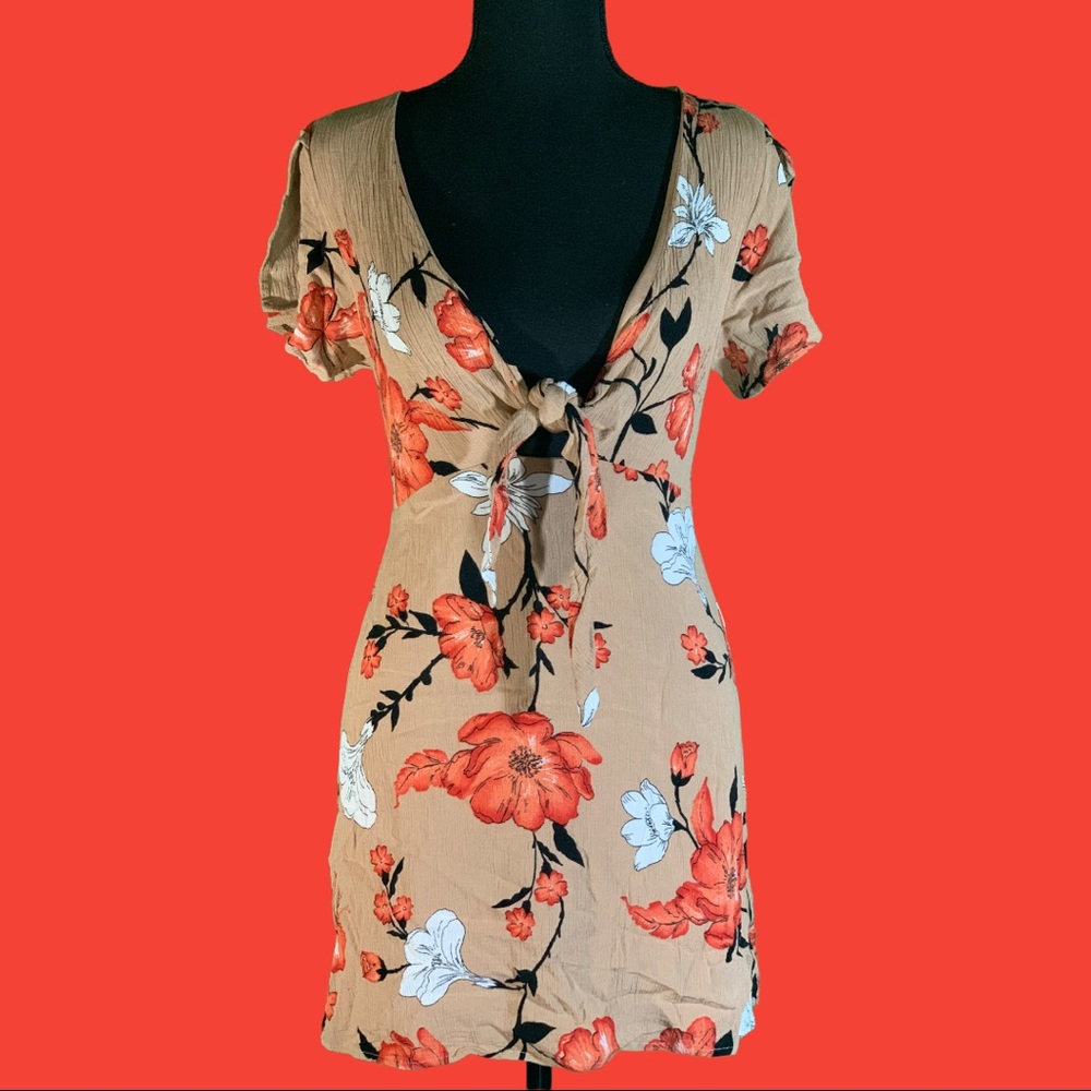 Floral Spring/Summer mini dress made with thin light material